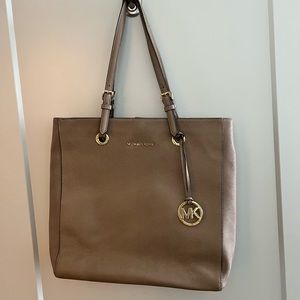 Michael Kors tote